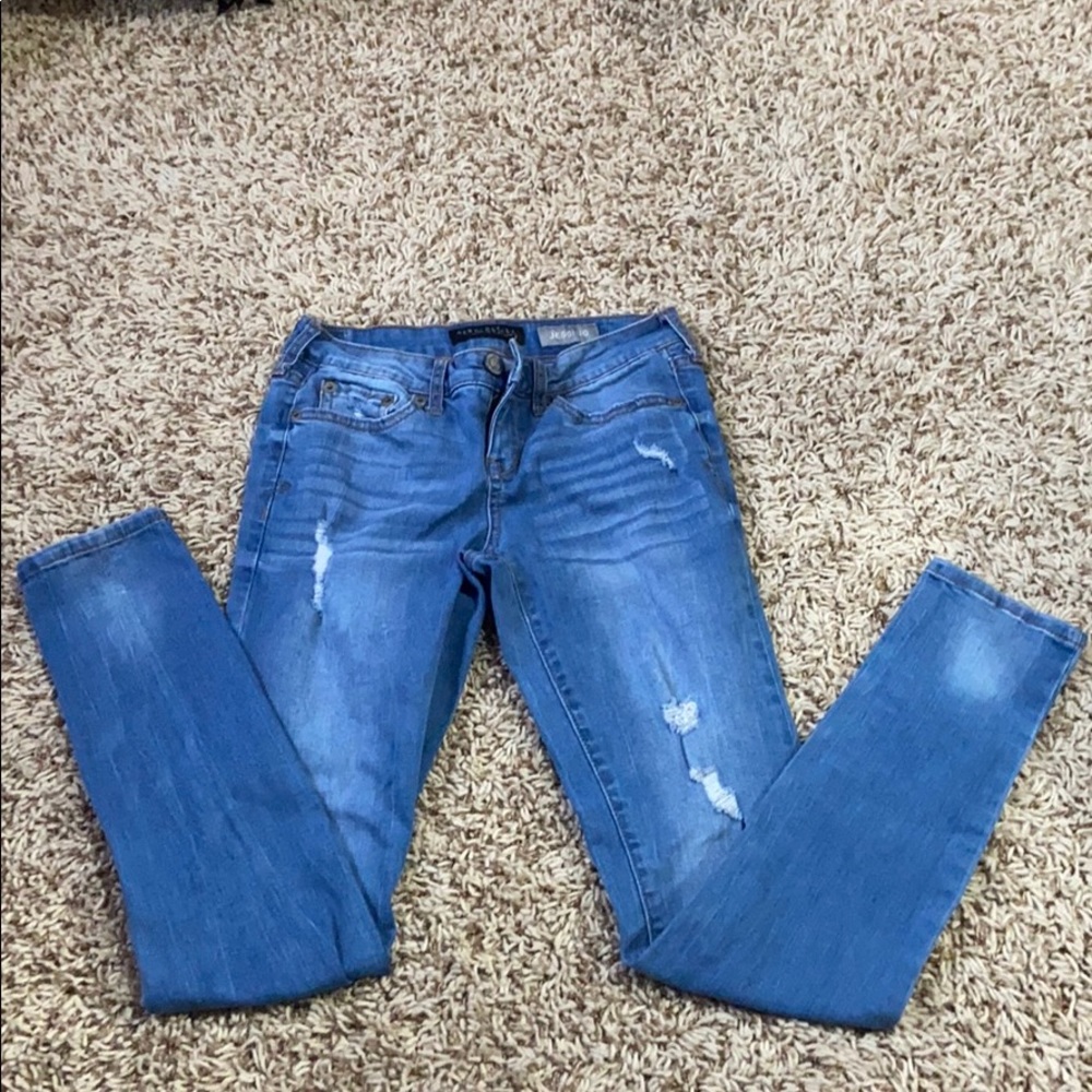 RIPPED AEROPOSTALE JEEGINGS